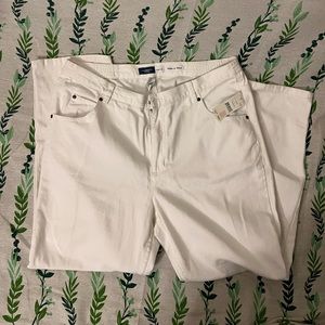 Liz Claiborne white Jeans NWT
